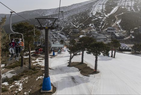 La estación de esquí de Navacerrada abre este lunes por primera vez en la temporada