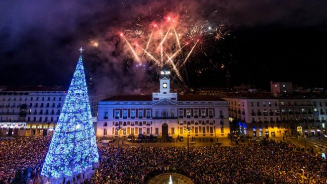 Madrid mantiene por ahora las uvas en Sol y la cabalgata de Reyes con aforo reducido