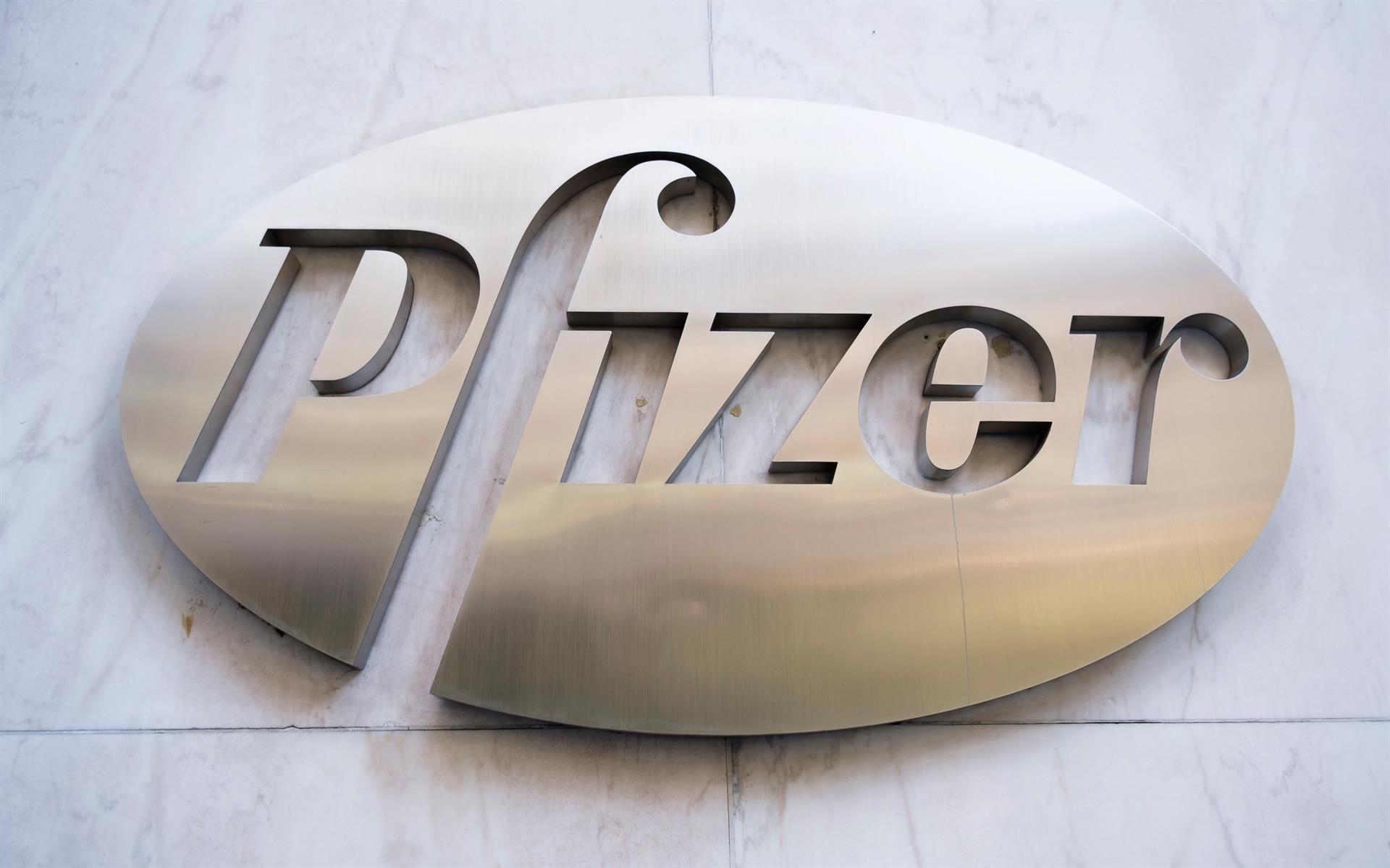 La pastilla contra la covid de Pfizer protege contra casos severos, incluidos de ómicron