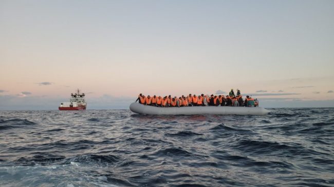 Tres migrantes han muerto cada día en 2021 tratando de llegar a España