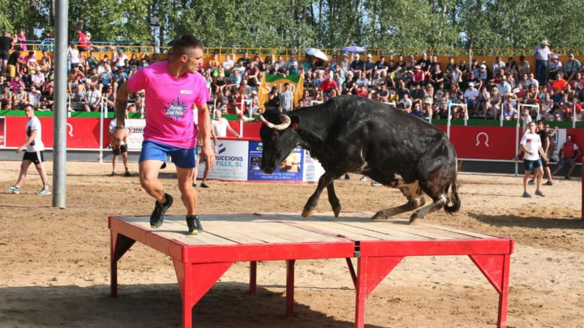 El ‘derecho a decidir’ se gira contra el Govern: Vidreres vota celebrar el «correbous»