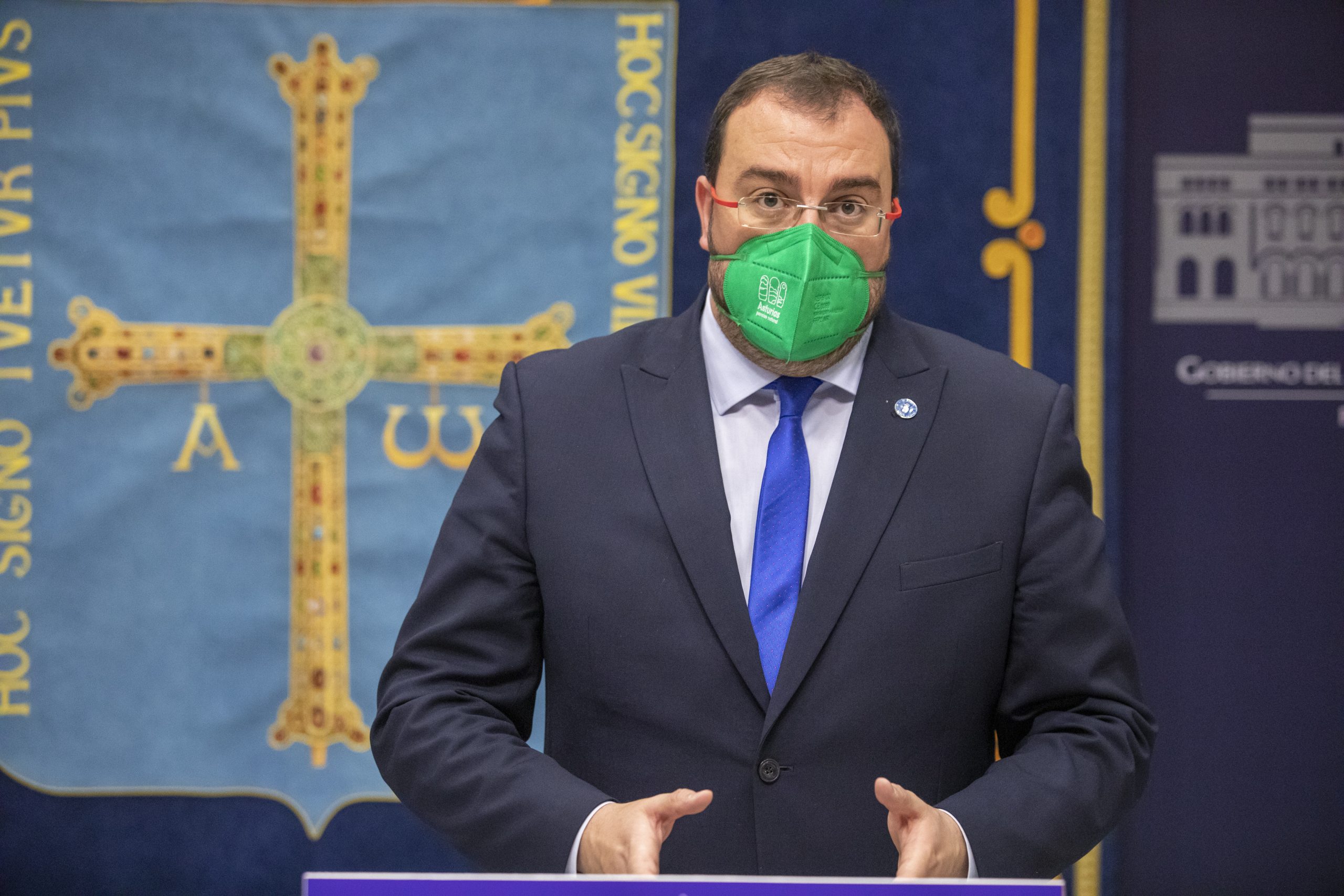 El presidente de Asturias, Adrián Barbón, es ingresado por coronavirus