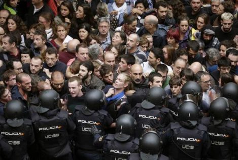 Los antidisturbios que aún resisten: «Sin pelotas de goma, las calles arderán en seis meses»