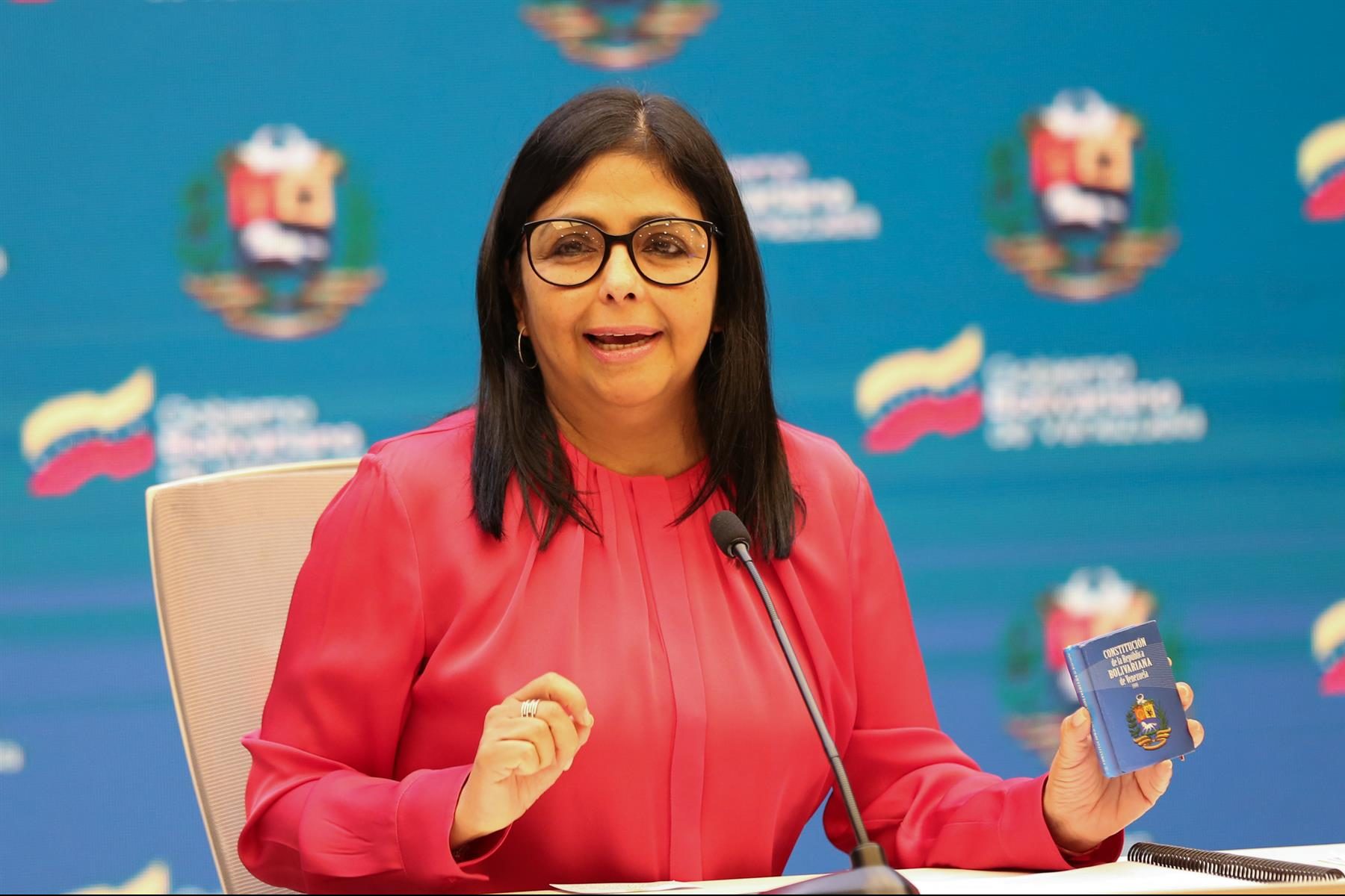 Venezuela acusa a Países Bajos de impedir la entrada de Delcy Rodríguez