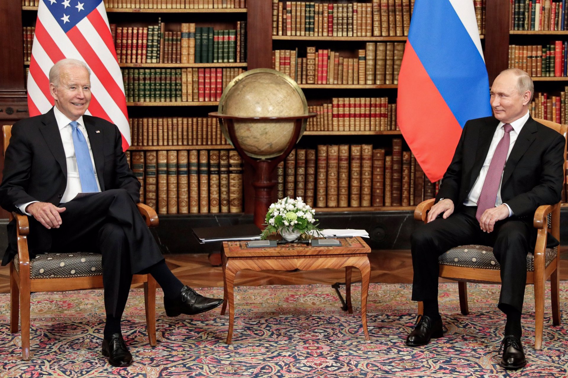 Biden amenaza a Putin con «fuertes medidas» ante una escalada en Ucrania