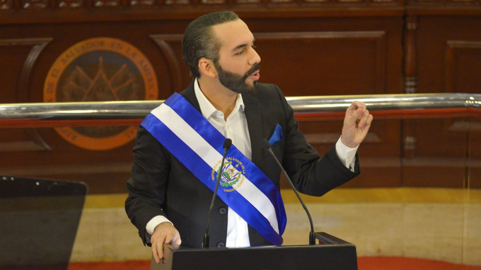 EEUU veta la entrada en el país de la jefa de Gabinete de El Salvador por corrupción