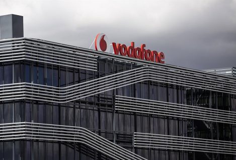 Vodafone España avanza en la venta de su red fija y gana peso la entrada de un fondo inversor