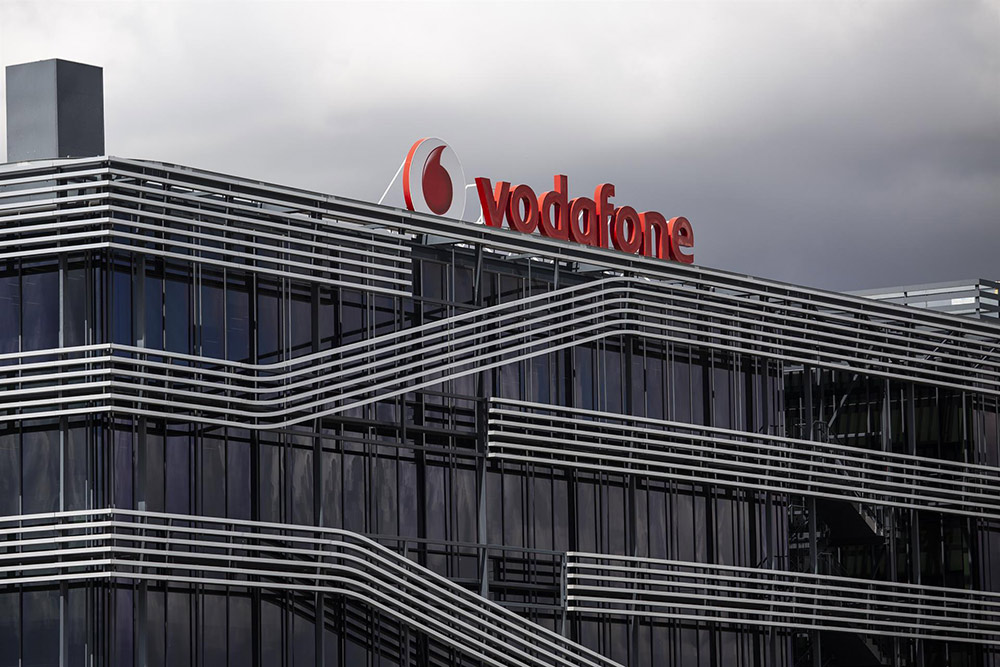 Los fondos especulan con el valor de Vodafone con el objetivo de quedarse con su fibra