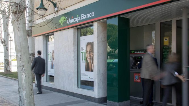 Unicaja prevé generar 1.500 millones de capital en 2024 y alcanzar una rentabilidad superior al 8%