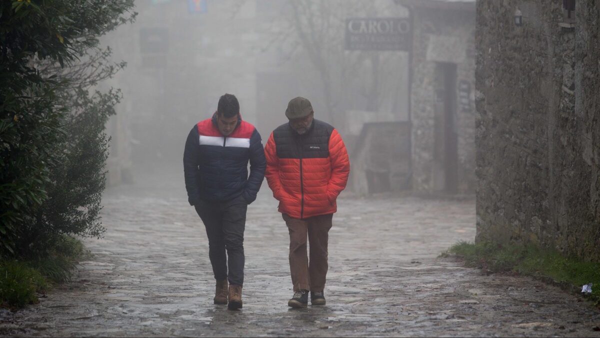 La niebla pondrá en riesgo a seis provincias y habrá viento fuerte en Galicia y el golfo de Cádiz