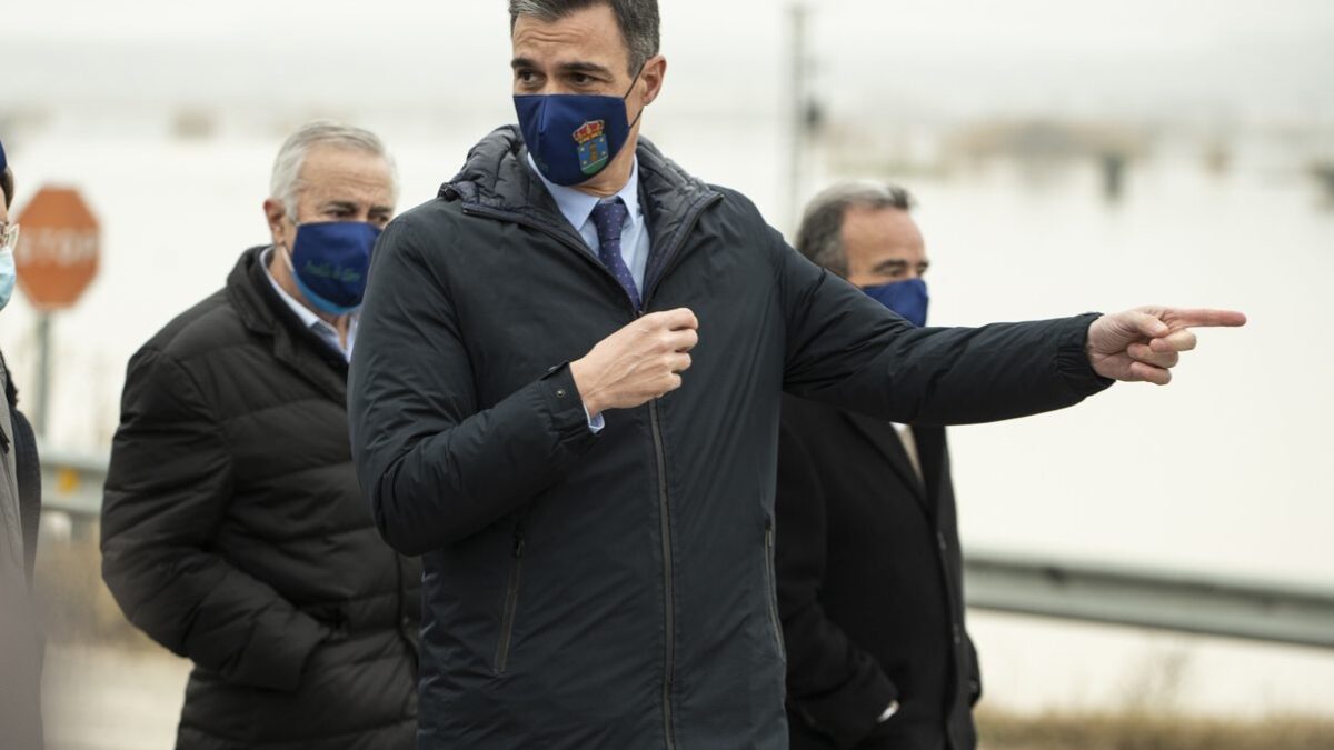 Pedro Sánchez solo visita las zonas afectadas por la riada… gobernadas por el PSOE