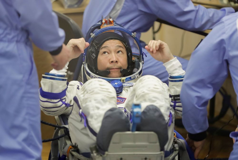 Rusia lanza a un multimillonario japonés a la Estación Espacial Internacional