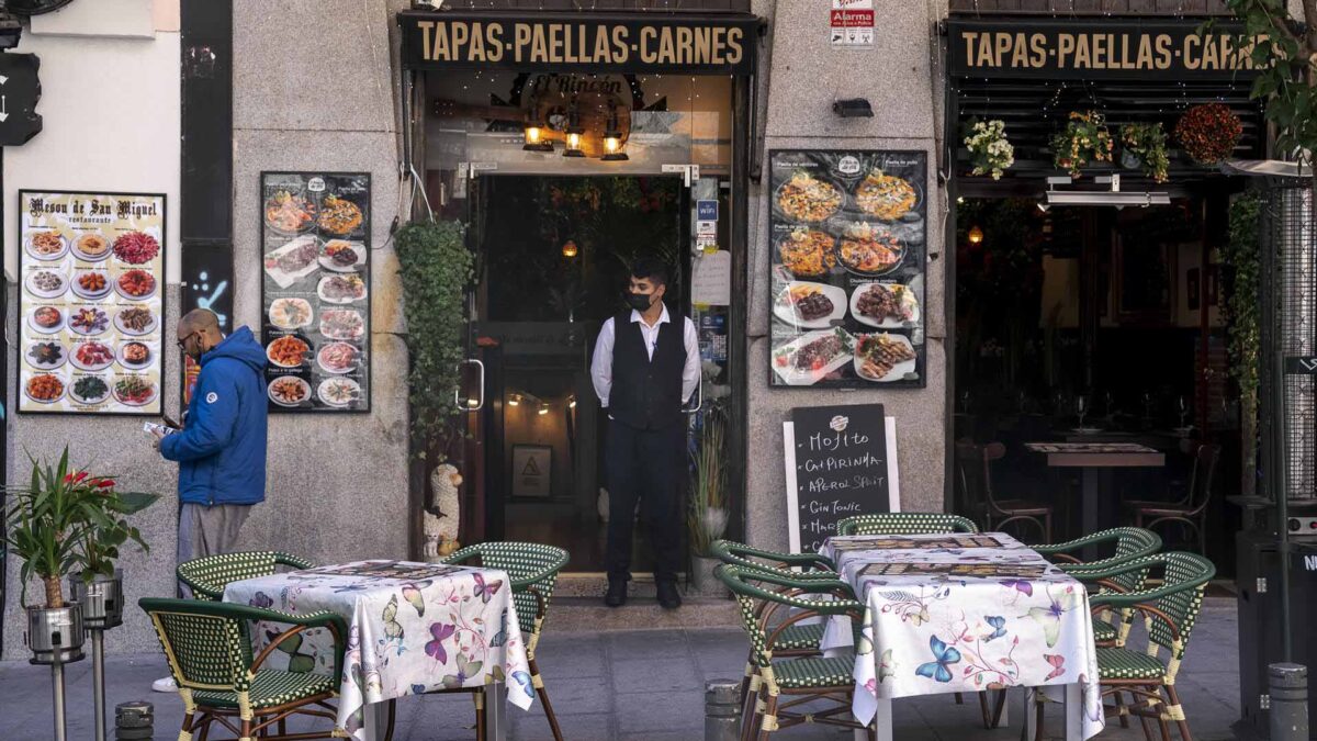 Los salarios en convenio siguen perdiendo poder de compra: suben un 1,49%, frente a un IPC del 5,5%