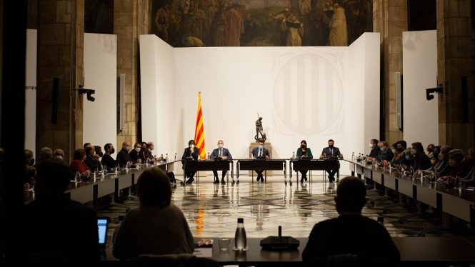 Aragonès anuncia inspecciones para controlar el uso del catalán en la escuela