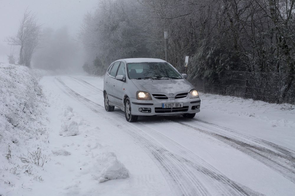 58 carreteras y puertos afectados por el temporal de nieve