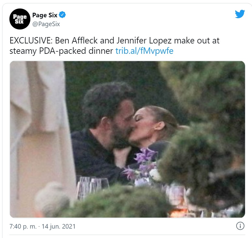 El beso que confirmaba que Ben y Jennifer volvían a estar juntos (Twitter)