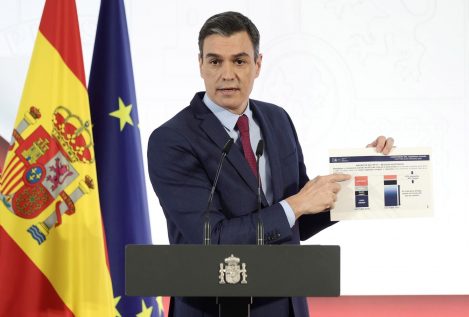 Se apaga el foco de Sánchez: ninguna empresa opta al contrato de iluminación de sus ruedas de prensa