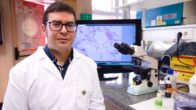 (ENTREVISTA) Estanislao Nistal, virólogo: "Con ómicron, la enfermedad puede ser más leve y reducir el tiempo que transmitimos el virus"