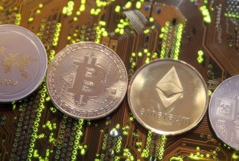 El bitcoin cae un 17% desde el viernes y baja de 50.000 dólares tras el 'hackeo' de BitMart