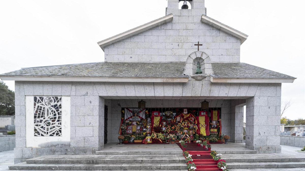 El Gobierno paga unos 750 euros al mes por el mantenimiento de la tumba de Franco en el cementerio de Mingorrubio