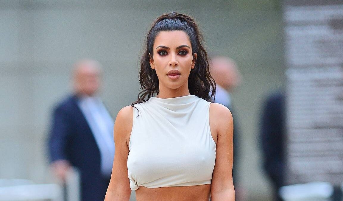 Kim Kardashian aprueba un examen de Derecho (y lo anuncia como nadie)