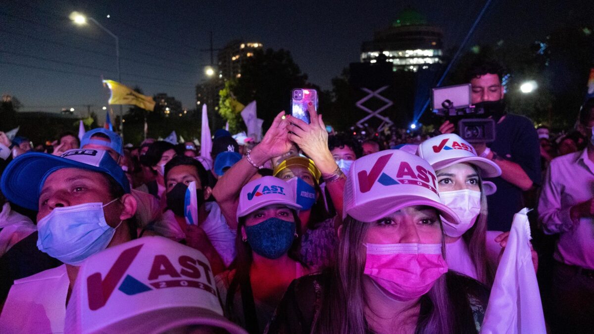 Chile vuelve a las urnas en unas presidenciales cruciales para su futuro