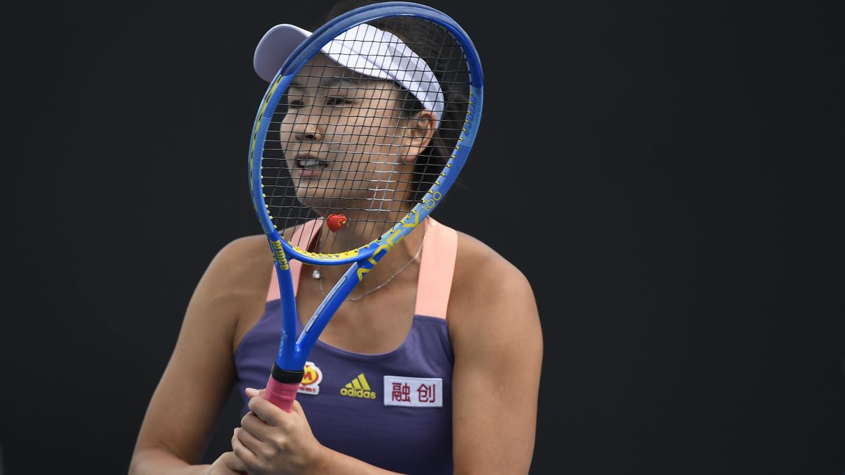 La tenista china Peng Shuai niega ahora las acusaciones de abuso, entre dudas sobre su libertad de expresión
