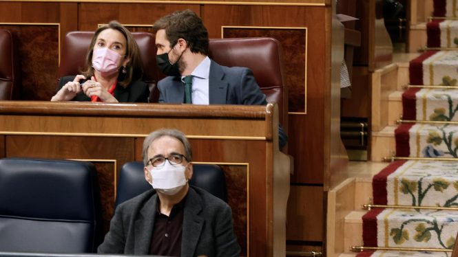 Pablo Casado acusa a Pedro Sánchez de usar a las comunidades «de escudos humanos»