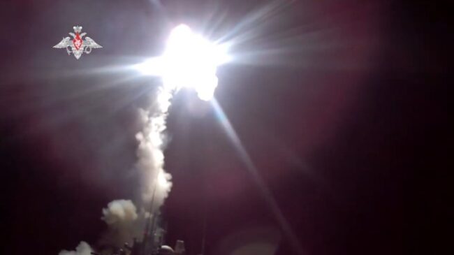 Rusia vuelve a mostrar músculo: realiza con éxito el lanzamiento de un misil hipersónico