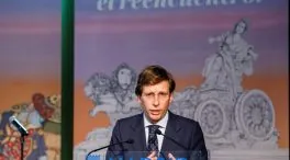 Las 21 medidas de la «agenda progre» que Almeida asume para salvar sus cuentas