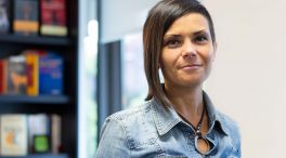Esther Paniagua: «En nuestras vidas conectadas no tenemos democracia»