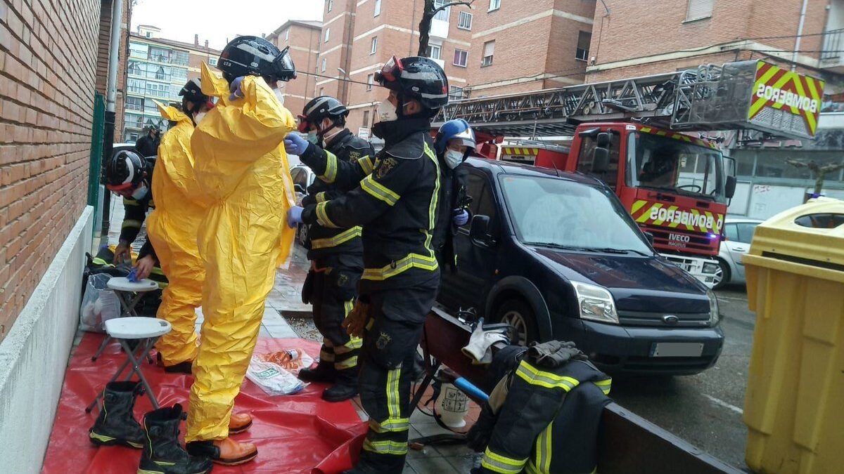 Un juez anula unas oposiciones a bomberos porque discriminan a los hombres sobre las mujeres