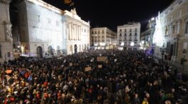 (VÍDEO) Centenares de personas se manifiestan en Barcelona contra el pasaporte covid: "Es una dictadura"