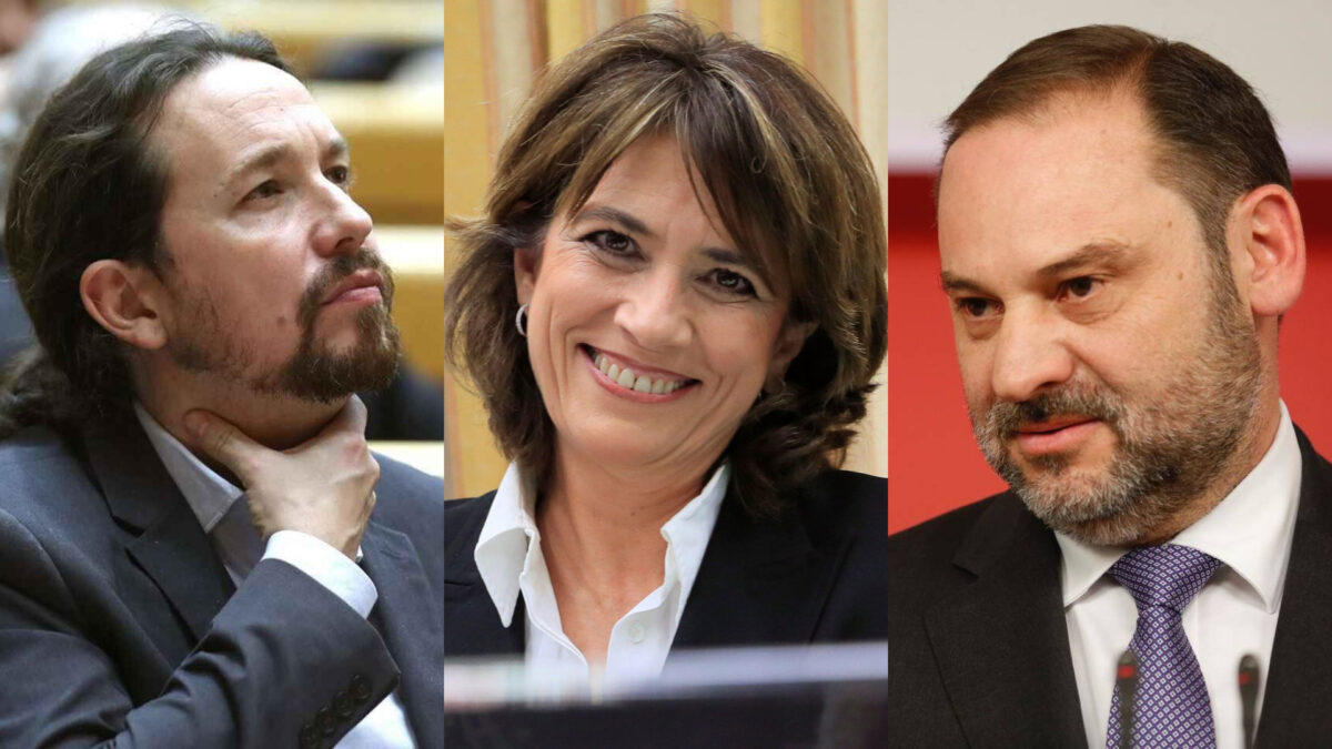 El Gobierno condecora a Iglesias, Ábalos y Delgado, entre otros exministros, por sus «servicios extraordinarios a la nación»