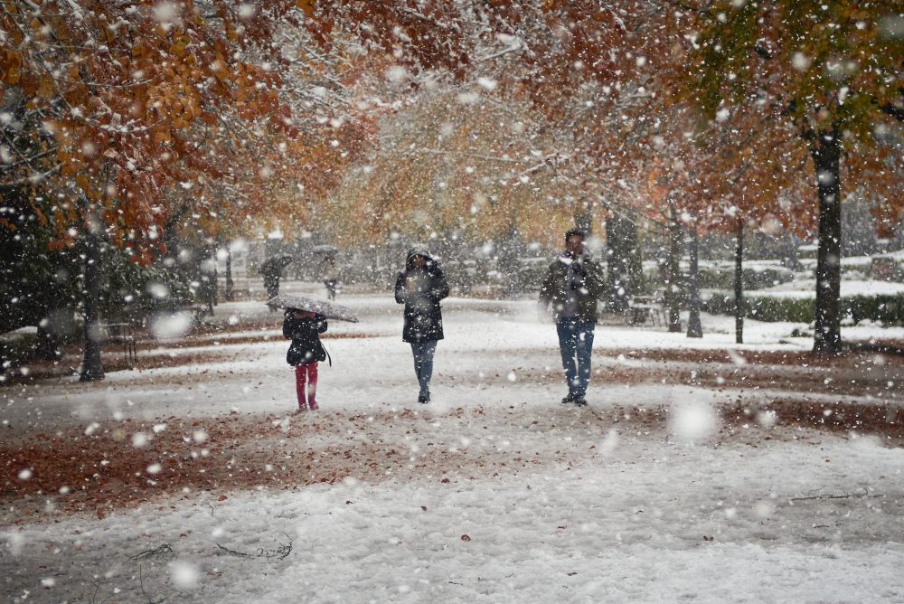 Nieve, olas hasta cinco metros y vientos de 80km/h ponen en riesgo a 13 provincias