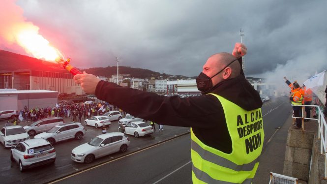 Los trabajadores de Alcoa aprueban el acuerdo para iniciar el cese de producción propuesto por la empresa