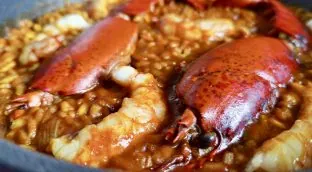Receta de arroz meloso con bogavante: ingredientes y consejos para cocinarlo
