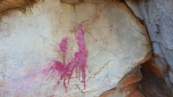 La estupidez no tiene límites: vandalizan las pinturas rupestres más emblemáticas de Despeñaperros