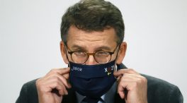 Galicia, primera comunidad que prohíbe los cócteles navideños por el covid