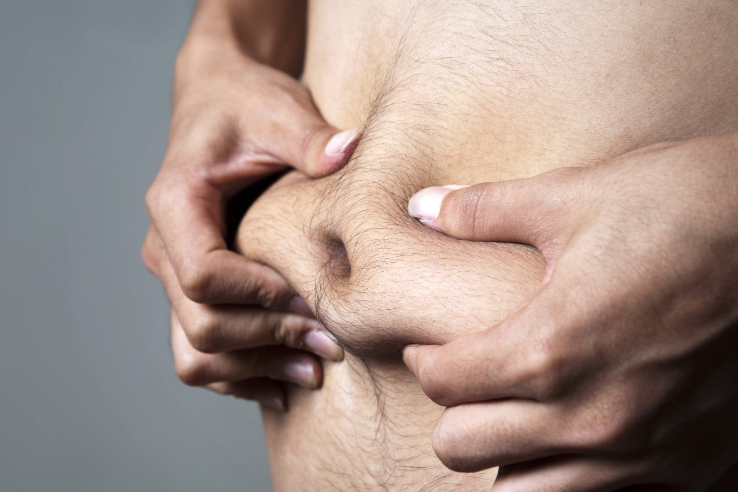 Por qué los hombres con barriga triunfan tanto entre las mujeres