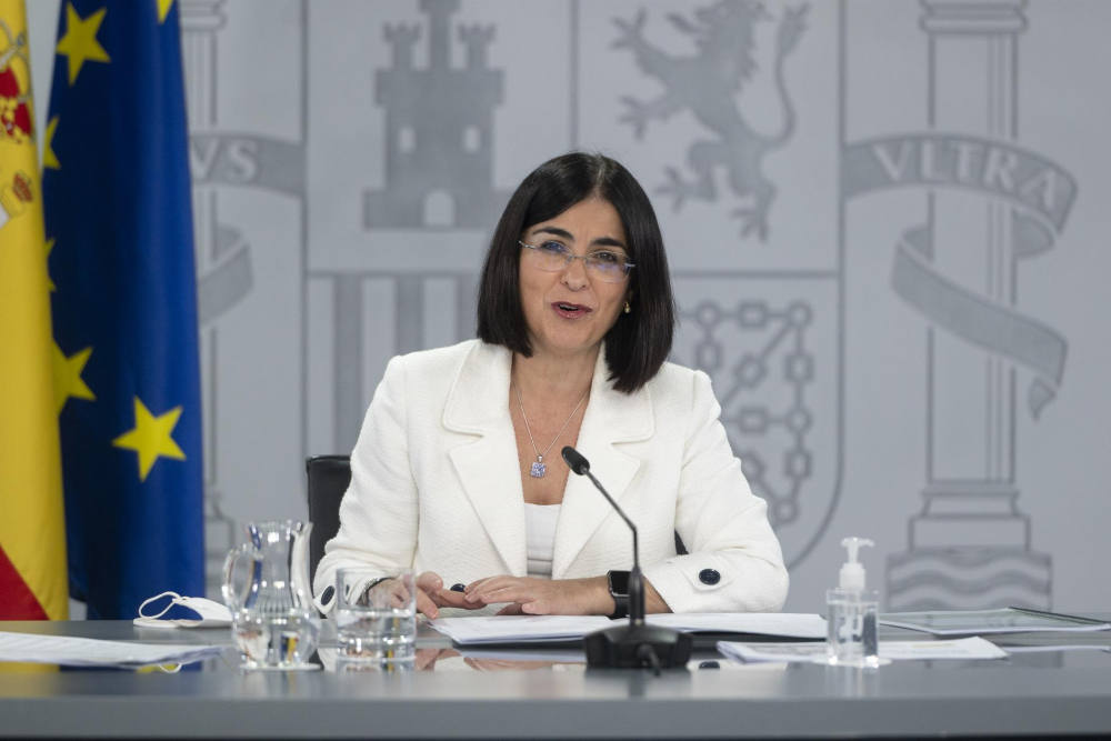 Darias urge a las comunidades a que aceleren la vacunación contra la covid