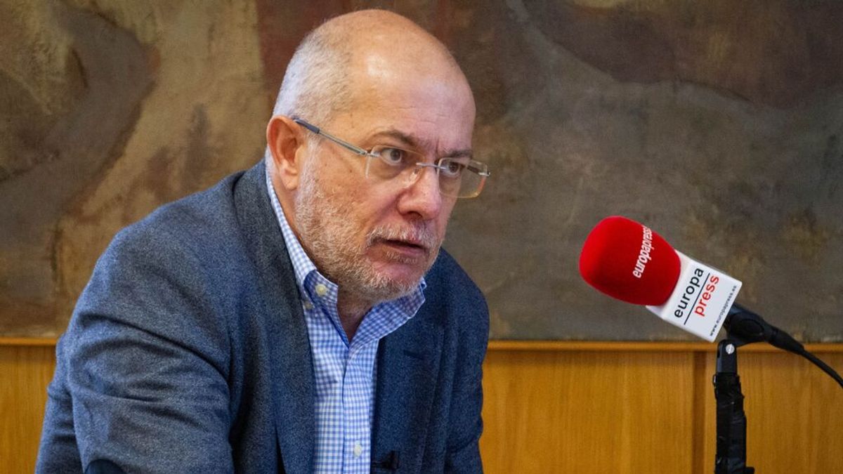 (AUDIO) Igea se entera de la convocatoria de elecciones en plena entrevista con Alsina: «Mañueco no es un hombre de bien»