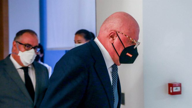 El tribunal que juzga a Villarejo se niega a apartar al magistrado recusado por el comisario