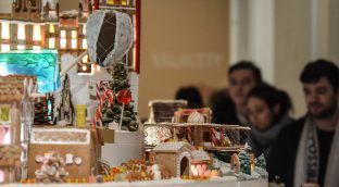 Alfajores, suspiros y cordiales: historia de tres palabras en tiempo de Navidad