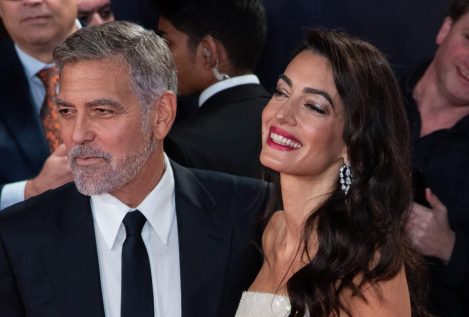 Ímprobos esfuerzos de George Clooney para coronarse como rey del 'cool'
