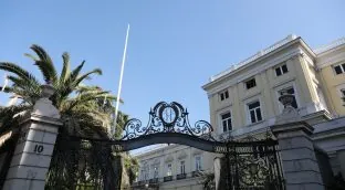 El Gobierno envía más de 12,5 millones de euros a Filipinas, un país asediado por la corrupción