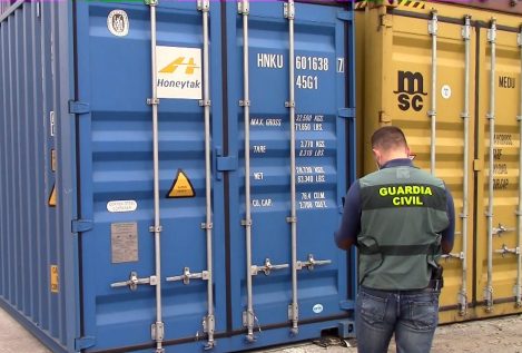 La Guardia Civil investiga a 27 personas por transportar ilegalmente residuos plásticos de España a Asia