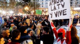 (VÍDEO) El centro de Valencia acoge una marcha contra el pasaporte covid y la vacuna