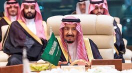 La Justicia saudí condena a 15 años a un hombre por promocionar el "ateísmo" en redes sociales
