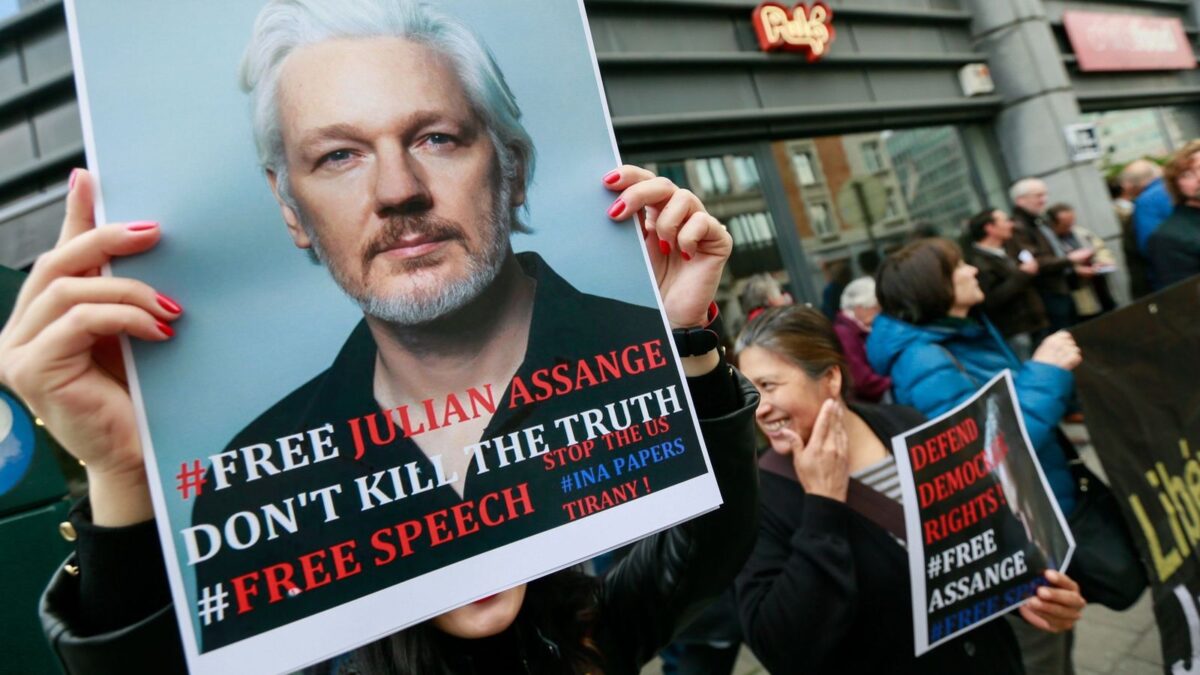 El Tribunal Superior de Justicia de Londres autoriza la extradición de Assange a EE.UU.